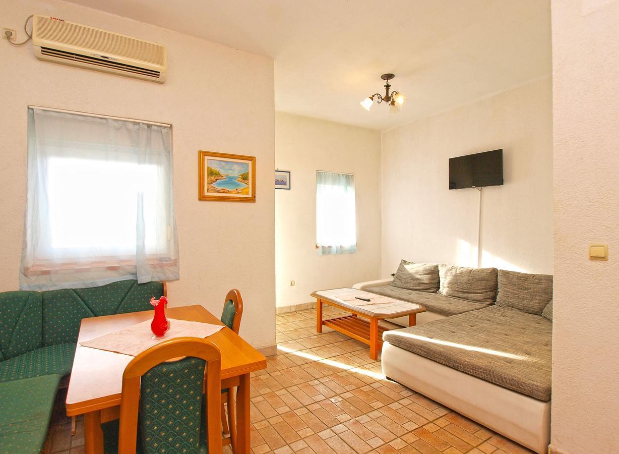 Apartments Ivo 1328 Fažana Kültér fotó
